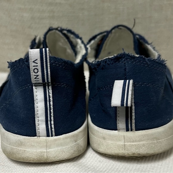 Vionic beach sneakers - Picture 3 of 6